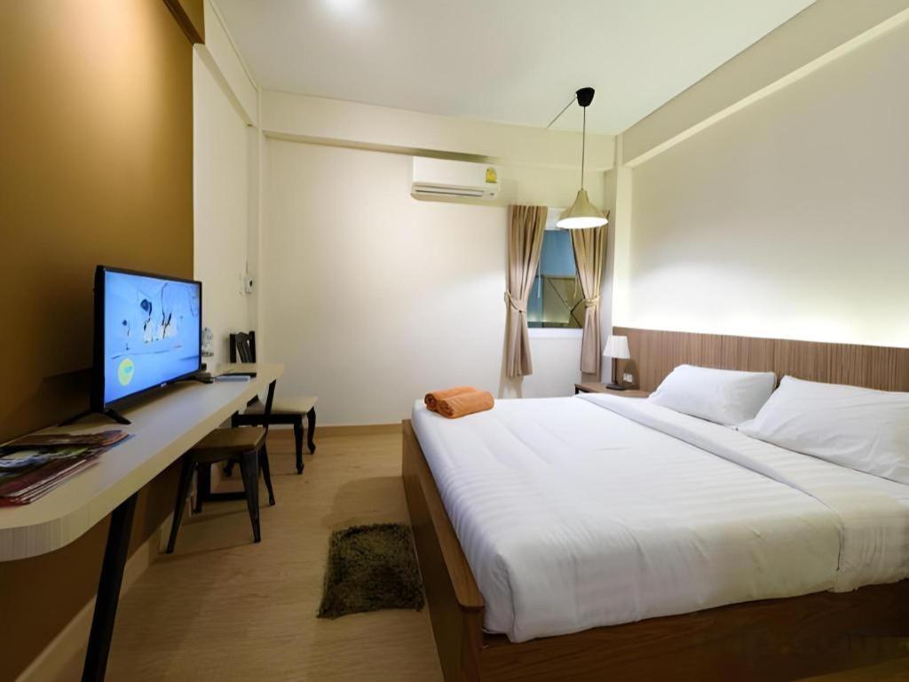P.72 Hotel Pattaya Exterior foto
