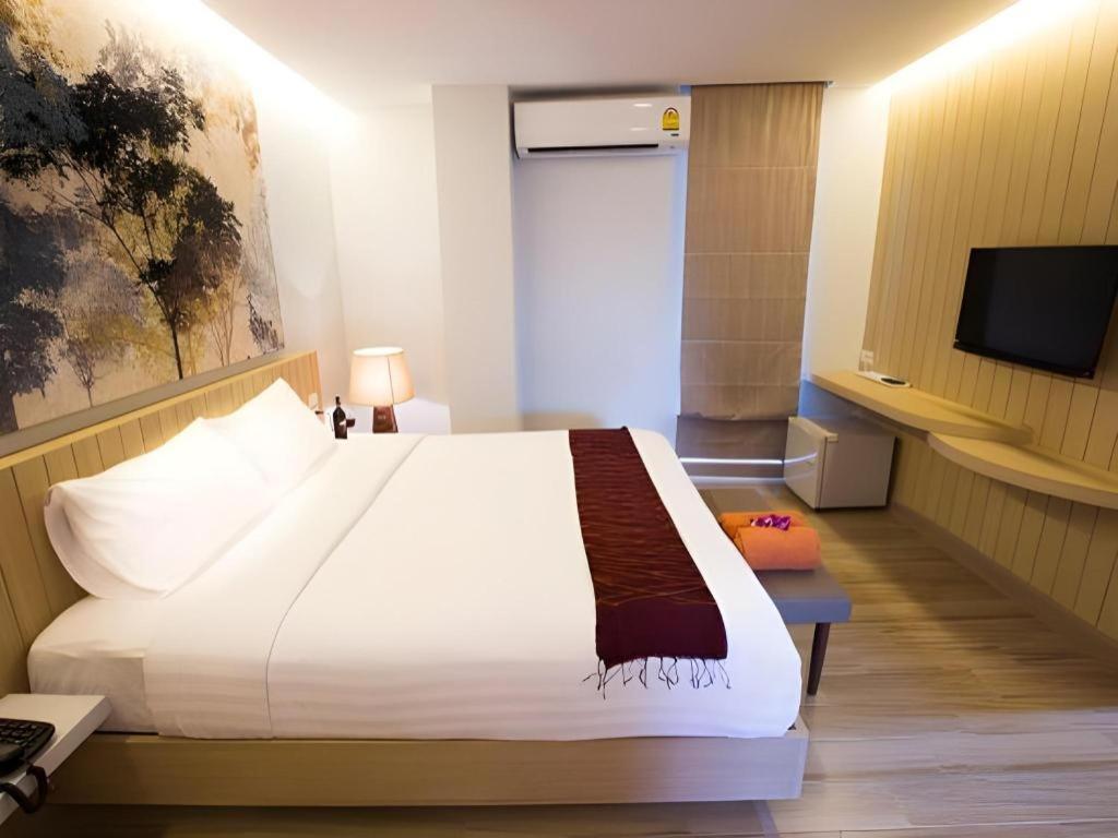 P.72 Hotel Pattaya Exterior foto